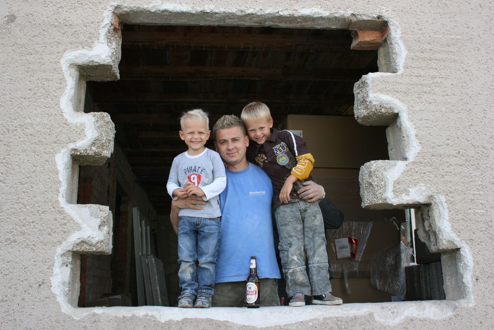 Familie Peikert auf der Baustelle – Gründung und Tradition in Groß-Bieberau